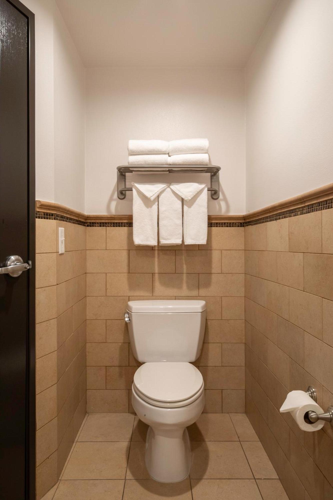 Ayres Ontario 3* Chino Hills