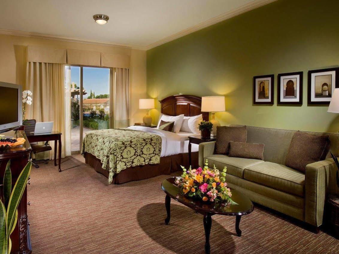 Ayres Ontario 3* Chino Hills