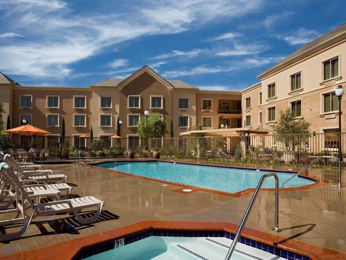 Hotel Ayres